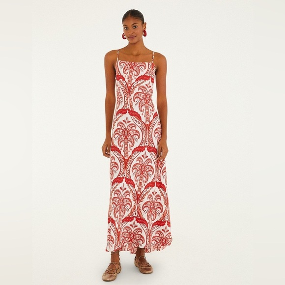 Dresses & Skirts - Farm Rio: Off-White Tropical Cameo Slip
Lenzing™ Ecovero™ Maxi Dress DT